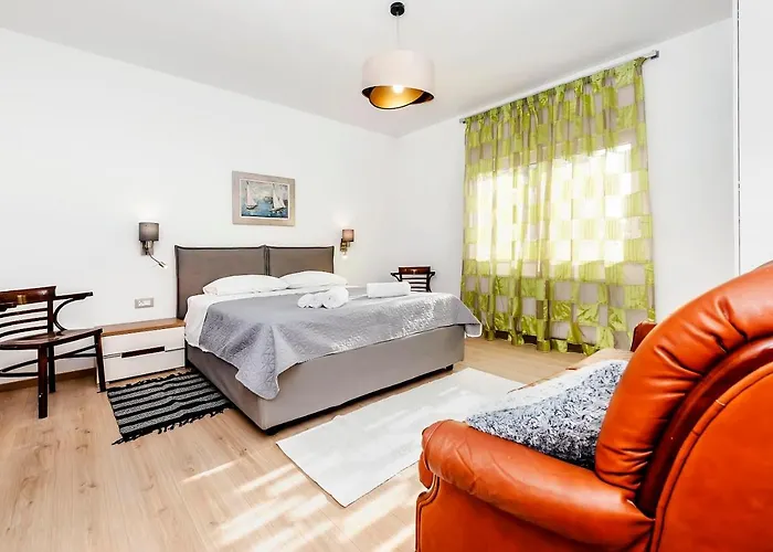 El Corsaro 아파트 로비니