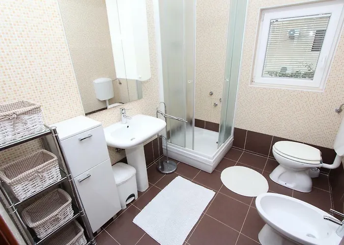 El Corsaro 로비니