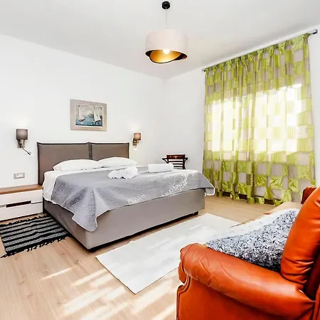 El Corsaro Апартаменты Ровинь